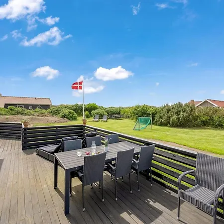 Holiday home Elviira - 600m From The Sea By Interhome *